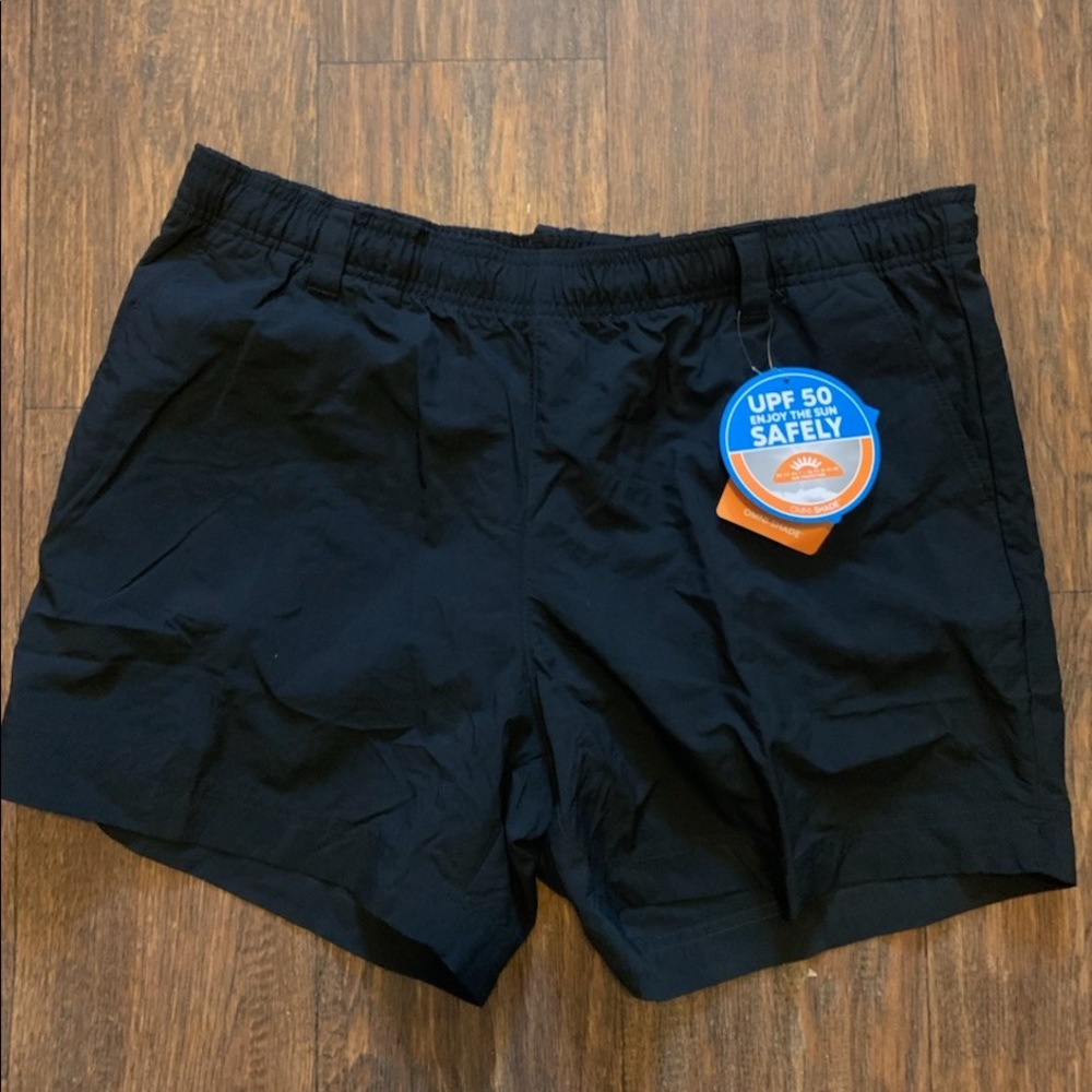 Columbia shorts size Large. 5” length